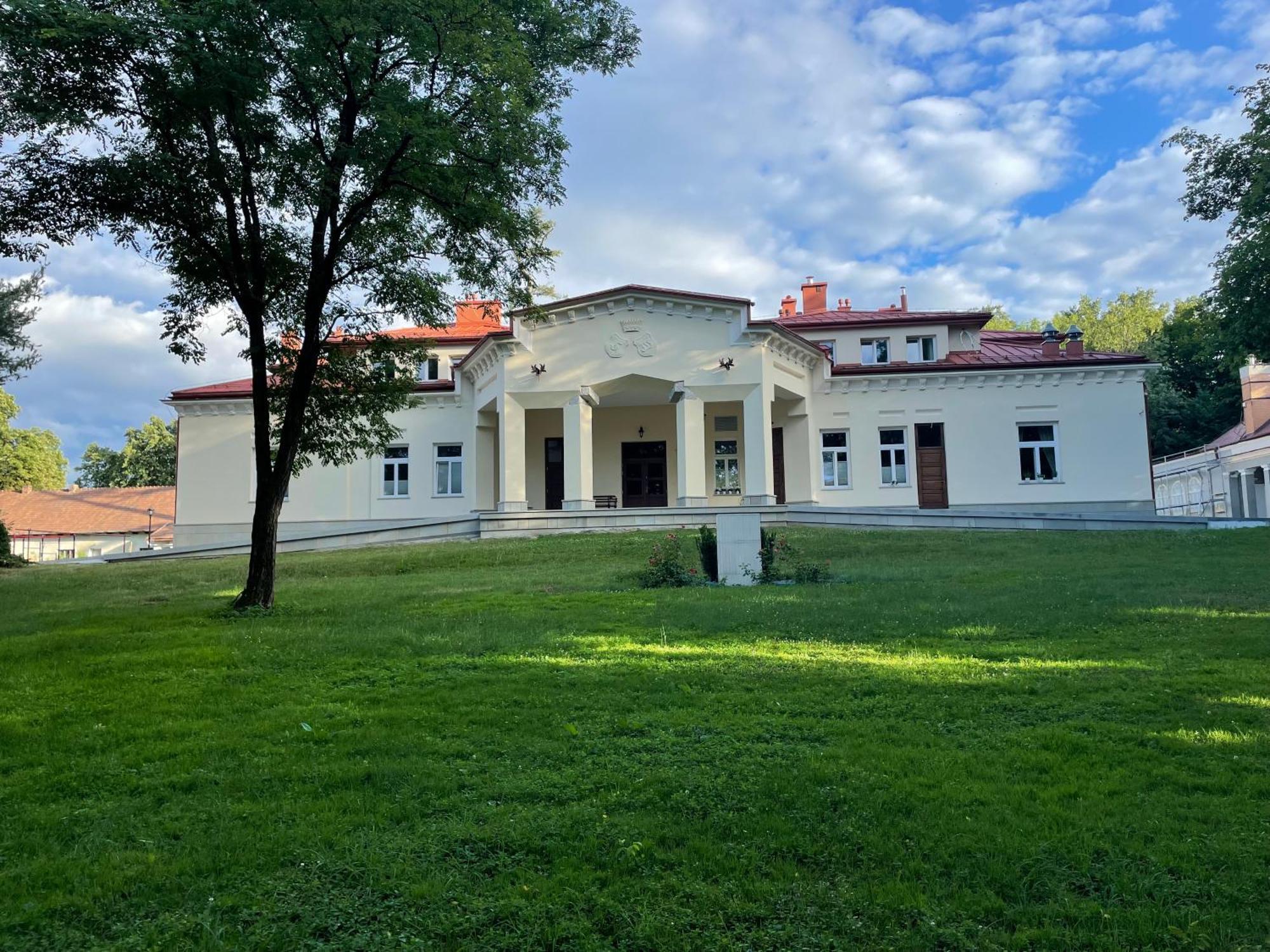 Palac Zbylitowskich Zbylitowska Gora Extérieur photo