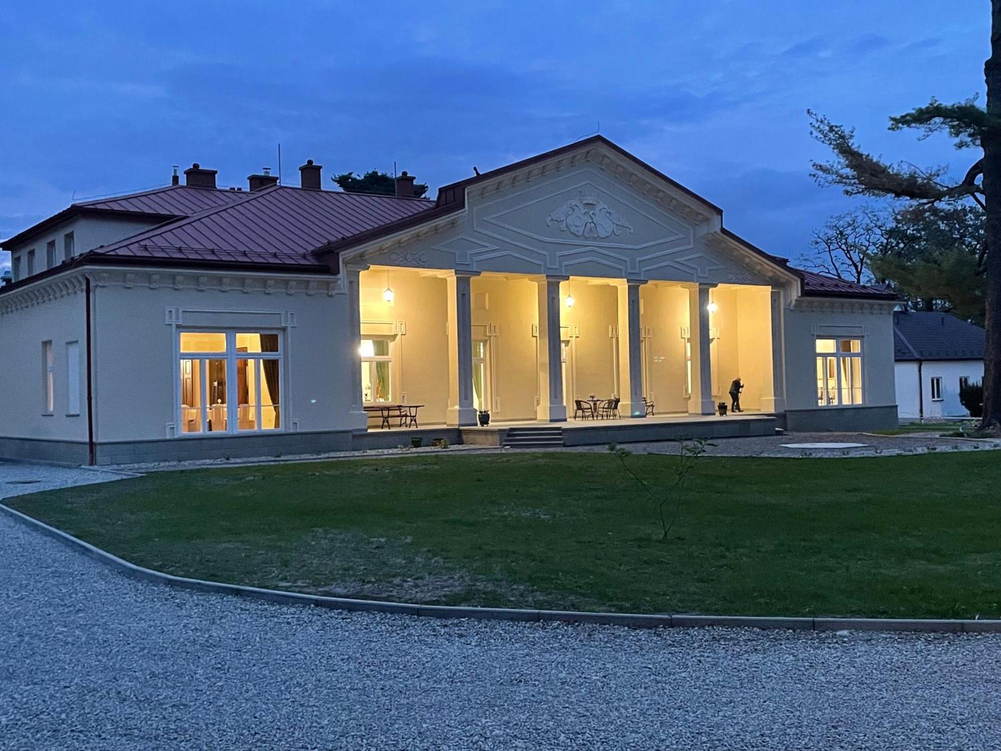 Palac Zbylitowskich Zbylitowska Gora Extérieur photo